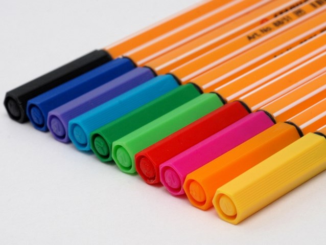kolorowe długopisy
