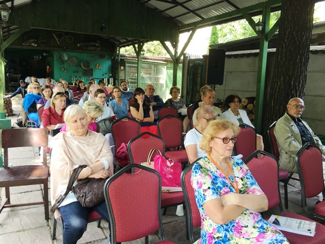 Uczestnicy spotkania w Milanówku na temat WTZ-ów