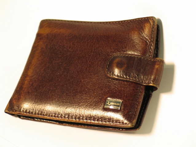 Brązowy, skórzany portfel