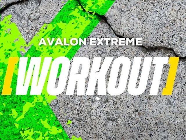 zdjęcie chodnika z narysowanym zielonym iksem i napis avalon extreme workout