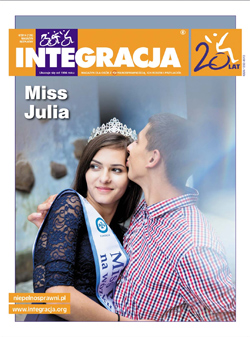 Okładka magazynu Integracja nr 4/2014. Na zdjęciu Miss Polski na wózku, którą w czoło całuje jej chłopak