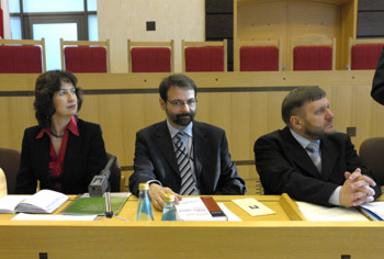 zdjęcie: Jane Cordell, dr Wojciech Rogowski i Sławimir Piechota