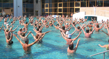Ćwiczenia na basenie. Fot.: www.sxc.hu